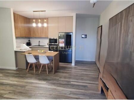 Tek komisariati Nr 4 Rr e Dibres, Shitet Apartament 2+1+2+ Post parkimi!!!