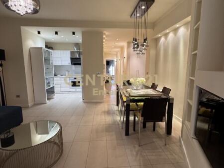 Apartament 3+1+2 + Post Parkimi per qira tek Rruga e Kosovareve