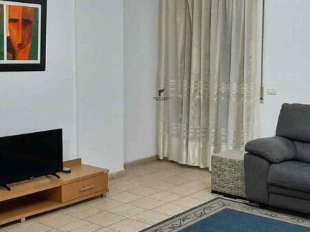 APARTAMENT ME QERA 1+1 QENDER 60.000 LEKE