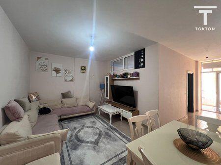 SHITET, APARTAMENT 2+1+2, UNAZA E RE, TIRANË