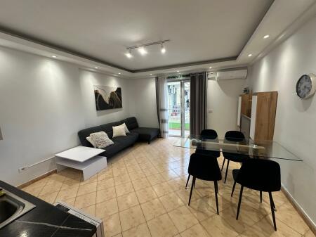 Apartament 1+1 në qendër të Durrësit, pallati i sportit