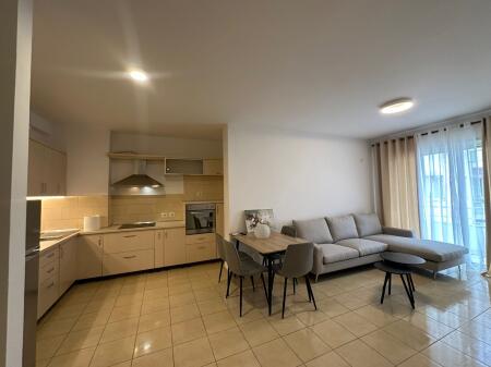 Apartament 1+1 me Qira – Don Bosko (pranë Kishës)