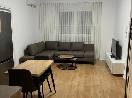 Appartamento 2+1 in affitto a Paskuqan più posto auto – Color Splash