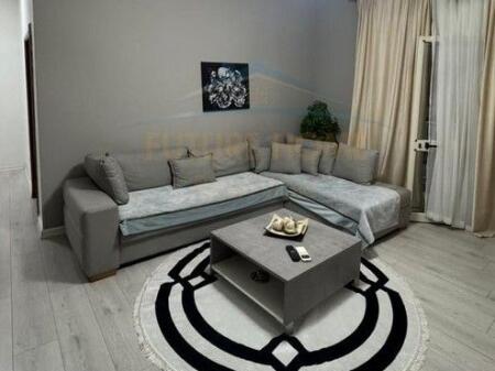 Rent, Apartment 1+1 , Barricades Street, Tirana