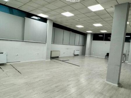 Ufficio\duplex in Affitto in Via E Kavajes (ID BZ2793) Tirana