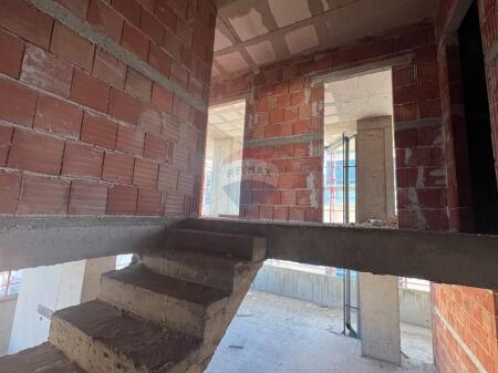 🏠 Duplex 3+1+2 in Vendita White Tower Residence, Comune di Parigi, Tirana