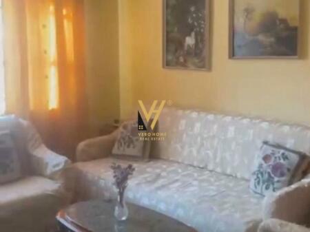 JEPET APARTAMENT 2+1 ME QIRA TE ISH RESTORANT DURRESI 45.000 LEKE