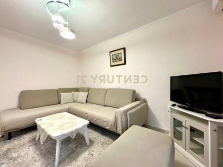 QIRA, APARTAMENT 1+1 TE RRUGA E DIBRES