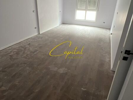 OFFICE FOR RENT 100 M2 5 MAJI 40,000 LEKE