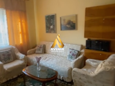 Jepet me qira apartament 2+1 Ish-Restorant Durrësi, Tiranë