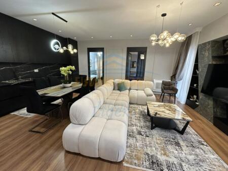 APARTAMENT LUKSOZ ME QERA 3+1+POST , TIRANA GARDEN BUILDING