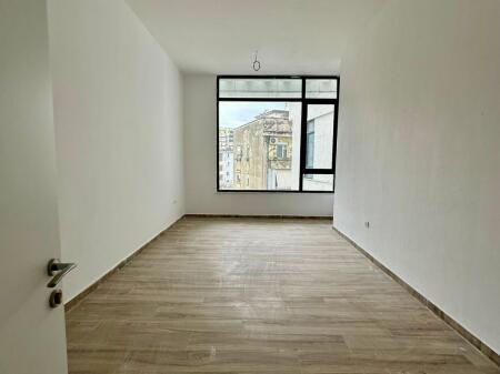 📣 QERA Ambient Zyre 📍 Prane Kafe "Flora", Qender Tirane ✨