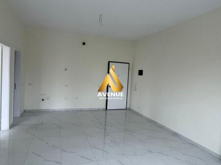 APARTAMENT 1+1 ME QIRA – BULEVARDI BLU, KAMËZ