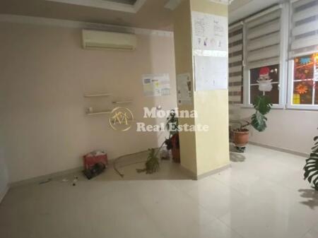 Qera | Ambjent Biznesi | Rruga 5 Maji | 500 €/muaj