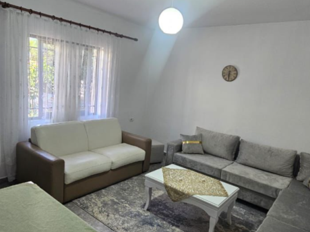 🏡 Jepet me Qira Apartament 1+1 – Kati i Parë i Vilës