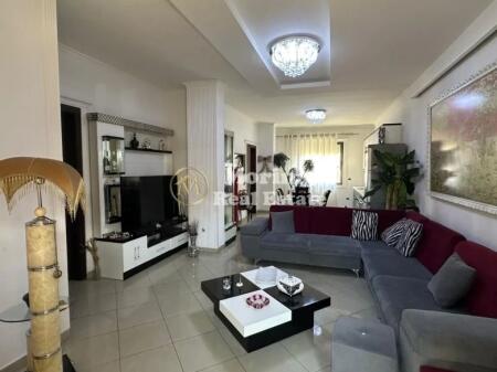 Sale | Villa 8 + 1 | Selitë | 720000 €