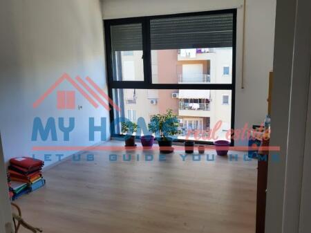 Zyre me Qera te Kompleksi Panorama ne Tirane