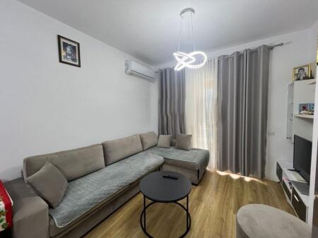JEPET ME QIRA APARTAMENT 1+1 TEK " GRAND PARK REZIDENCE " , ISH FUSHA E AVIACIONIT !!! 650 € /Muaj