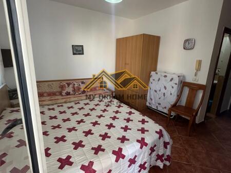 JEPET ME QIRA GARSONIERE NE PLAZH DURRES !