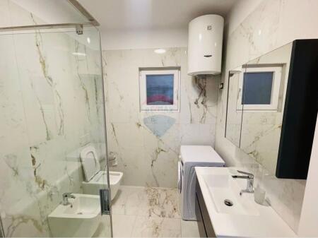 Jepet apartament 1+1 me qera, Komuna e Parisit