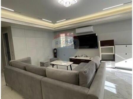 Shtepi private per qira tek Ish Tregu Elektrik