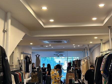 Jepet me Qera  Ambjent Biznesi-Yzberisht