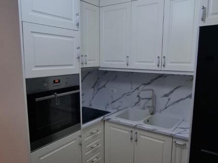 Jepet me qira apartament 1+1 te Kodra e Diellit!