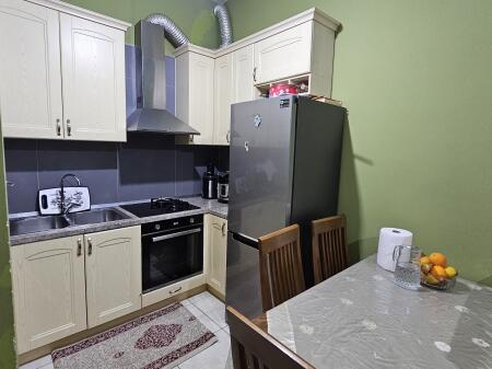 Apartament 1+1 me 2 Ballkone per Shitje , Astir