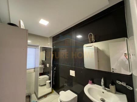 Ambient Biznesi ne shitje, Rruga Irfan Tomini, Tiranë.