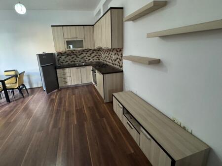 apartament 1+1 me qira tek Liqeni i Thate