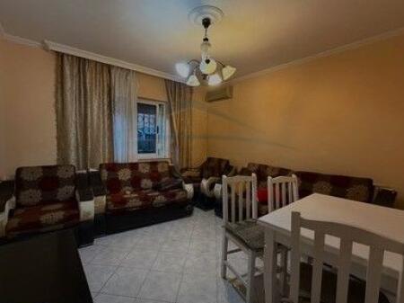 Shitet, Apartament 2+1, Oxhaku, Tiranë.