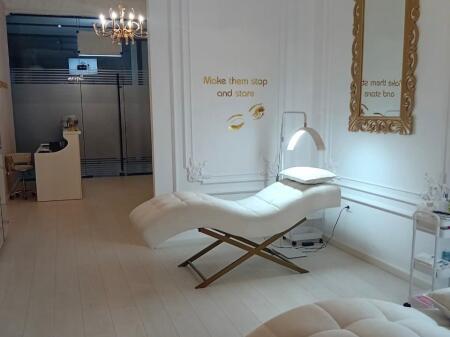 SHOP FOR RENT 80 M2 KAVAJES STREET 110,000 LEKE