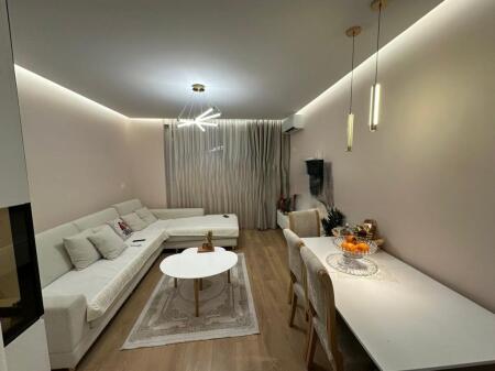 In vendita, Appartamento 1+1+ Posto Auto, Shkozë ! 110,000 €