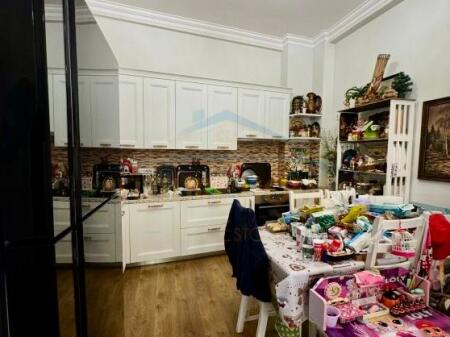 Shitet, Apartament 2+1+2+Post Parkimi, Liqeni i Thate, Tirane
