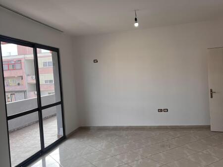 In Affitto Appartamento 2+1+2 Bagni + 1 Balcone