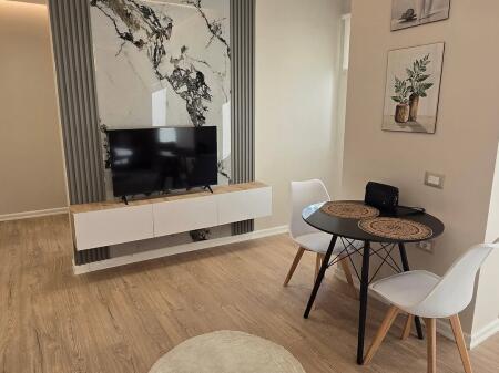 Shiten..!! Apartament 1+1+Garsoniere 📍 Rruga e Barrikadave