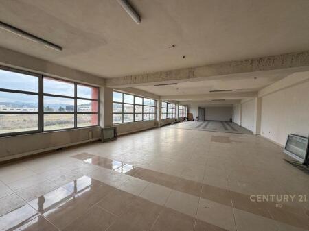 SERVICE AND STORAGE BUILDING FOR RENT IN PRUSH, TIRANA!