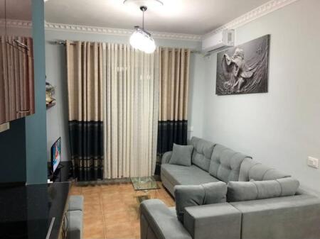 Jepet Apartament Me Qera , Ne Vlore