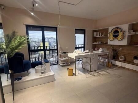 Shitet. Qendër ( Vila Gold)   Apartament 3+1+2