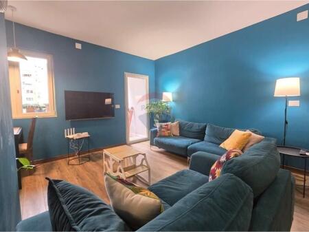 Apartament 2+1 per Qira ne Myslym Shyr!