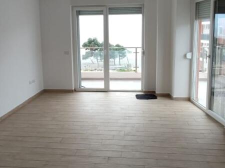 📌 Shitet apartament 1+1 – Shengjin