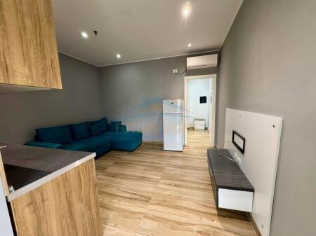 Shitet, Apartament 1+1 , Liqeni i Thate, Tirane