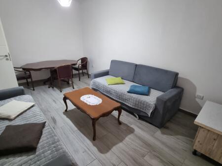 Jepet Apartments me qera