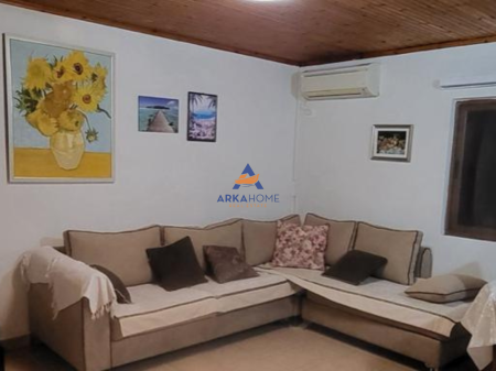 AFFITTASI APPARTAMENTO 2+1+BALCONE "VIA HALIT BEGA, SCUOLA UNITA" 400 EURO