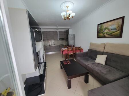 Apartament 1+1 me qera Tirana Golden Park