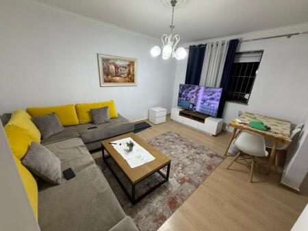 🏡Appartamento 1+1 in affitto 📍 Indirizzo: Vecchio Parco, Via Ndre Mjeda💶 Prezzo: 500€ (non trattabile)