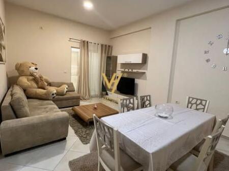 JEPET APARTAMENT 1+1+BLK ME QERA TE FRESKU 40.000 LEKE