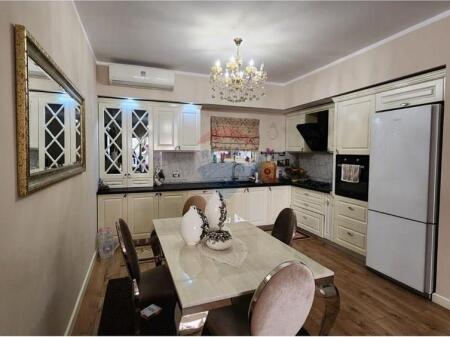 Apartament 2+1 per qira prane KMY, Yzberisht