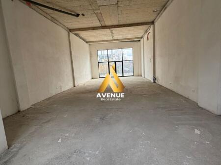 Negozio in affitto – Kamëz