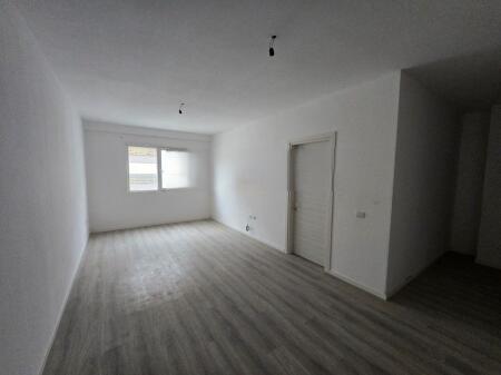 Shitet apartament 1+1 tek E-88 Rr. Dritan Hoxha